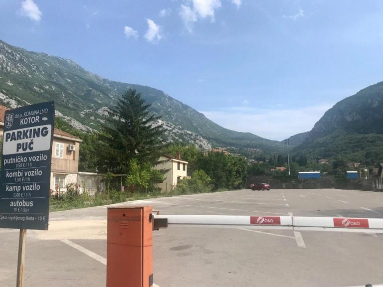 Kotor: Izletničkih autobusa nema, parkinzi prazni