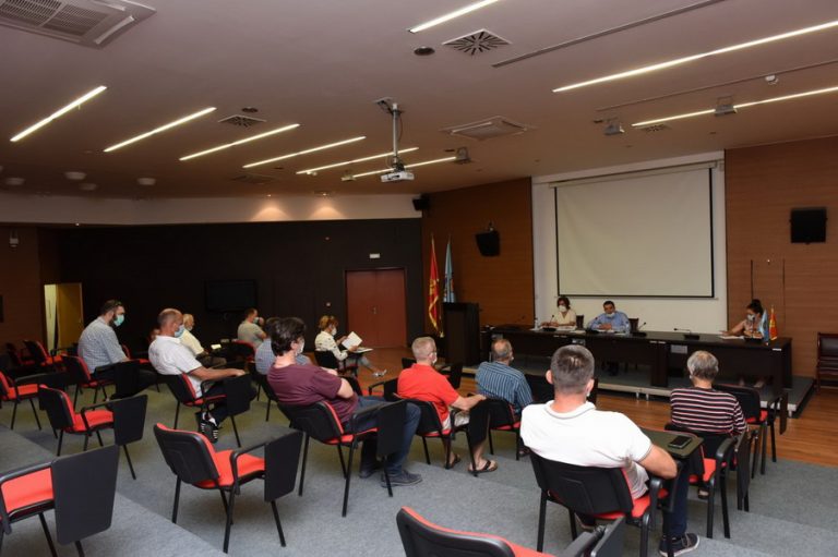 Predstavnici lokalne uprave sa udruženjima tivatskih pčelara o mogućim vidovima podrške
