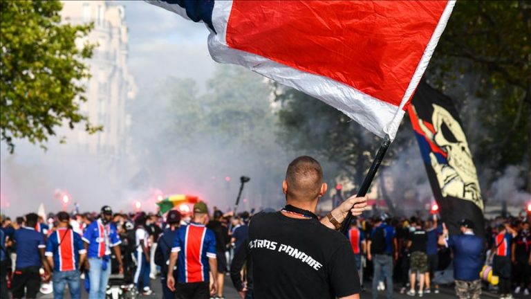 Neredi u Parizu nakon utakmice finala Lige šampiona
