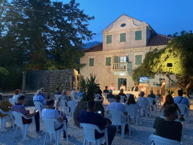 Obilježeno 150 godina od rođenja znamenitog Novljanina: Spomenik Mirku Komnenoviću putokaz svima koji vode Herceg Novi