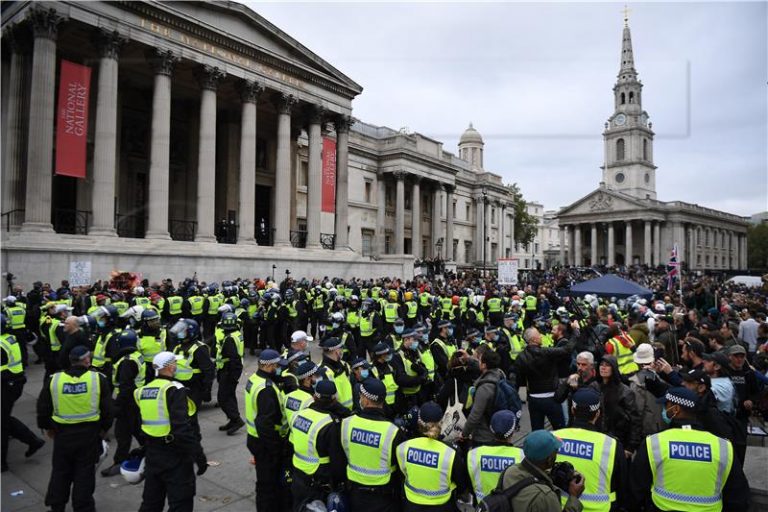 THiljade na protestu “Covid-1984” protiv restriktivnih mjera u Londonu