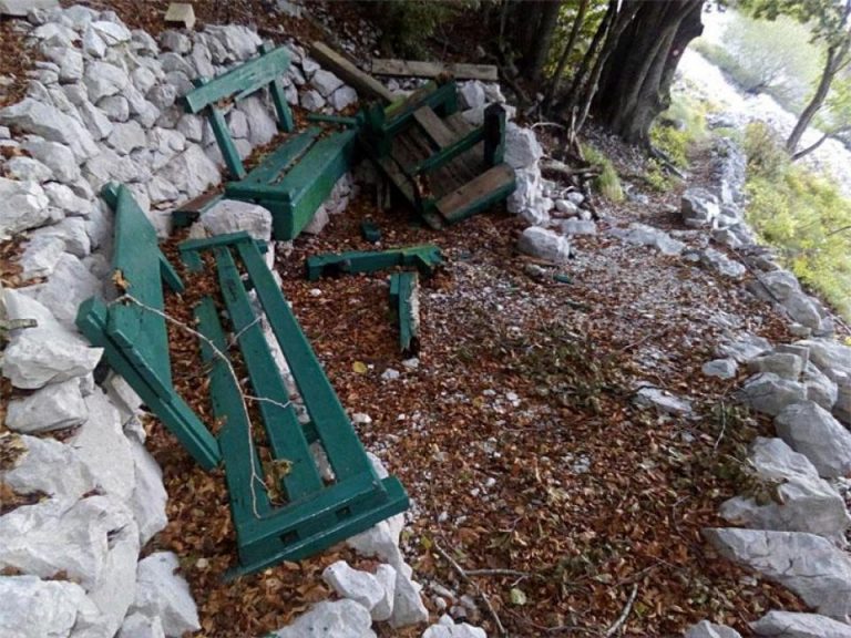 Herceg Novi – Vandali ne miruju