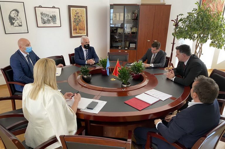 Tivat – Izvjesno je da sledeća godina neće biti investiciona