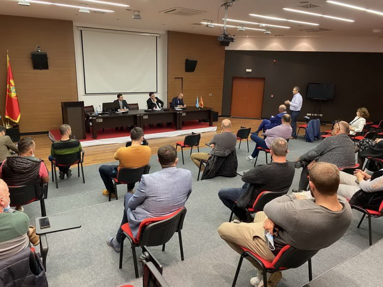 Tivat – Ugostitelji sa Predsjednikom opštine o problemima i izazovima u poslovanju