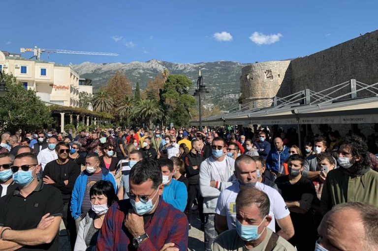 Ugostitelji Budve: Ukoliko NKT ne povuče mjeru, sami ćemo otvoriti lokale…