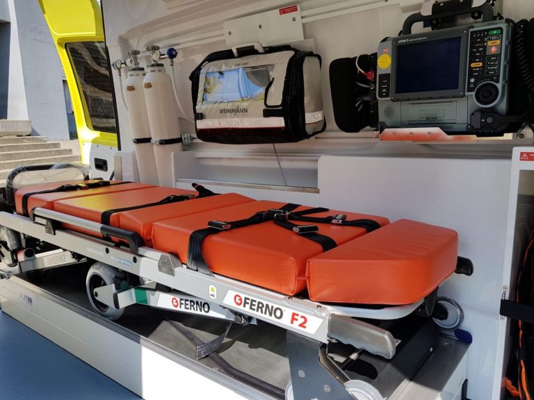 Hitna služba u Budvi dobila reanomobil sa najsavremenijom opremom u regionu