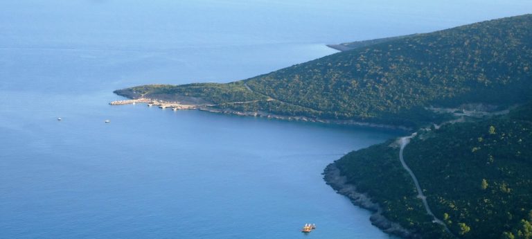 U uvali Oblatno planirana gradnja operativne obale – gata za snabdijevanje jahti gorivom
