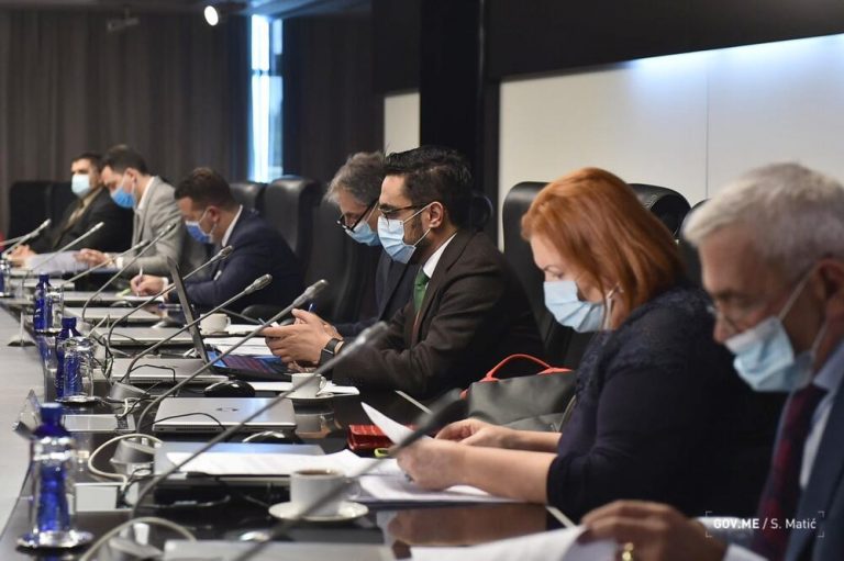 Politički skupovi prije mjesec i po razlog širenja Covida-19 u Crnoj Gori