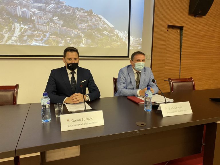 Opština Tivat – otkazi za 14 nezakonito zaposlenih po ugovoru, nema vozikanja funkcionera na račun građana