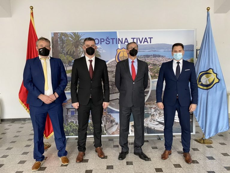 Ambasador Republike Italije u posjeti Opštini Tivat – Ojačati veze Boke i Italije