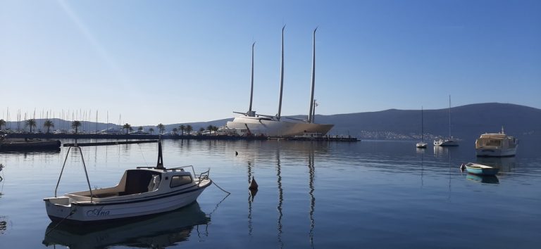 „Sailing Yacht A“ – jedna od najkontroverznijih jahti svijeta zimovaće u Tivtu