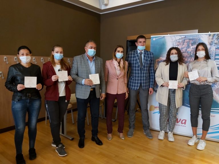 TO Budva nagradila najbolje učenike srednje škole “Danilo Kiš”