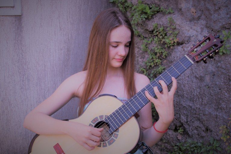 Kotoranka Kristina Miljenović osvojila drugo mjesto na festivalu gitare u Austriji