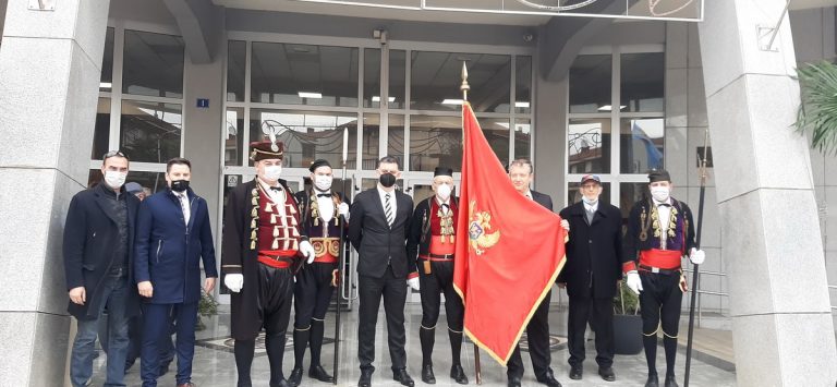 Komnenović: Tivćanima ni u teškim okolnostima ne manjka hrabrosti i slobodarskog duha