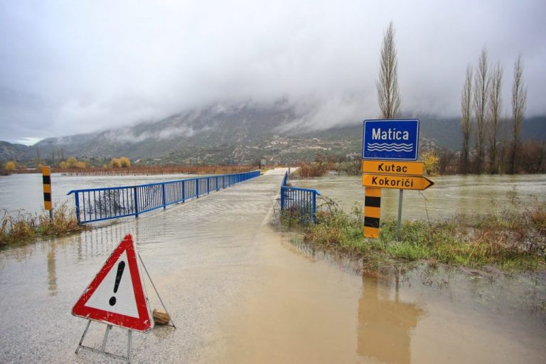 Izlile se rijeke u Hercegovini, u Čapljini prijete porodičnim kućama