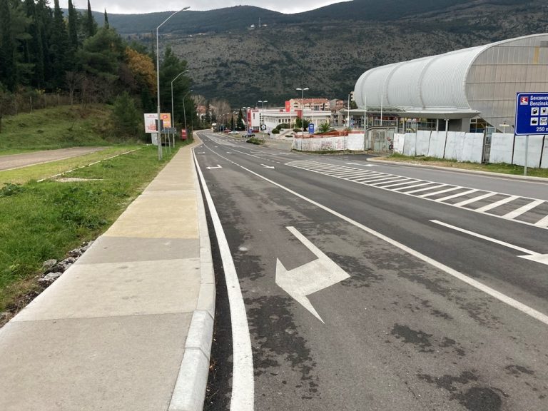 Završena izgradnja trotoara uz magistralu u Igalu