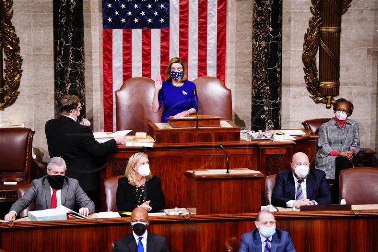 Demokrati će u ponedjeljak iznijeti optužbe za opoziv Trumpa