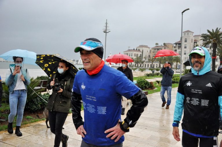 Maratonac Kristijan Sindik istračao humanirani maraton Split–Tivat