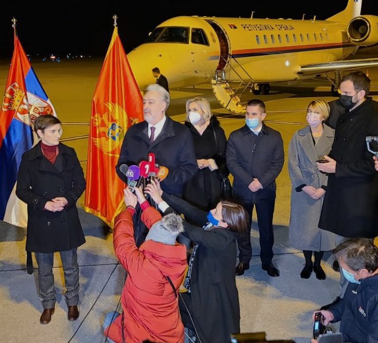 Stigle vakcine iz Srbije