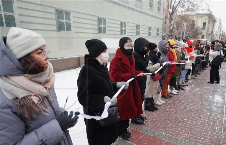 Demonstranti u Rusiji menjaju taktiku podrške Navaljnom