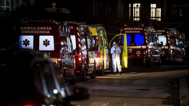 Koronavirus u Portugalu: Vozila hitne pomoći u redu za ulazak u bolnice