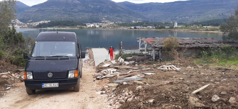 Mitrović i inspektori da obuzdaju Morsko dobro i divlje graditelje na Kalardovu