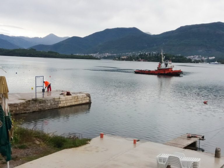 Država ne da lokaciju za privez, ali redovno kažnjava