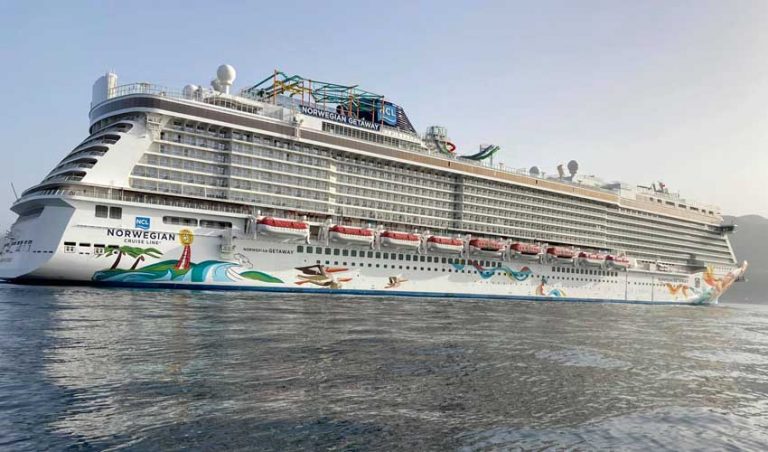 U barsku luku uplovio do sad najveći brod, kruzer Norwegian Getaway