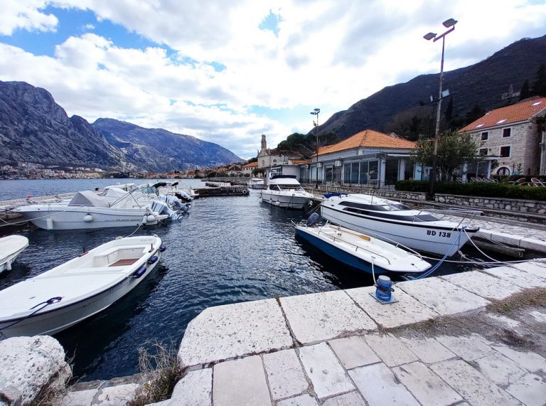Kotor – uzurpaciju obale prijavite kancerariji JP Morsko dobro