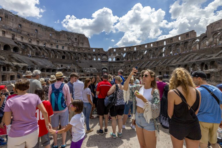 Italija i Njemačka olakšavaju putovanja, Britanija u julu ukida restrikcije