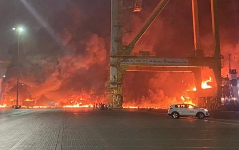 Požar u luci u Dubaiju pod kontrolom