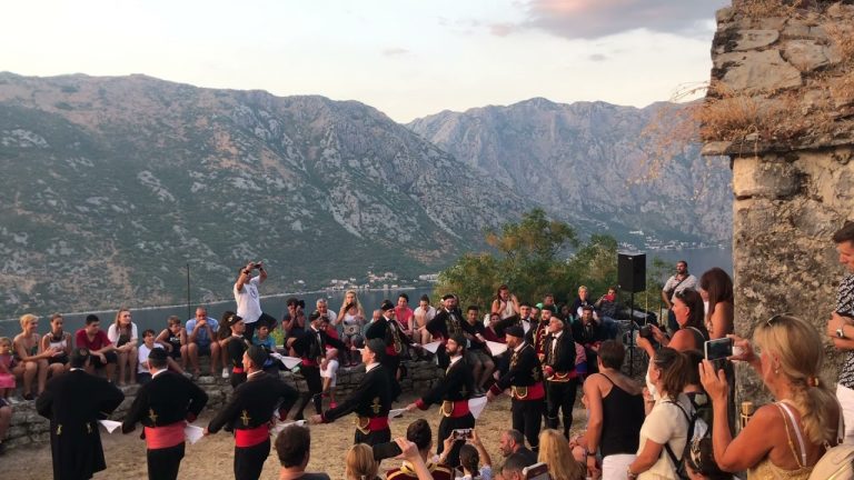 Održana manifestacija “Noć u šumi kostanja Gornjeg Stoliva”