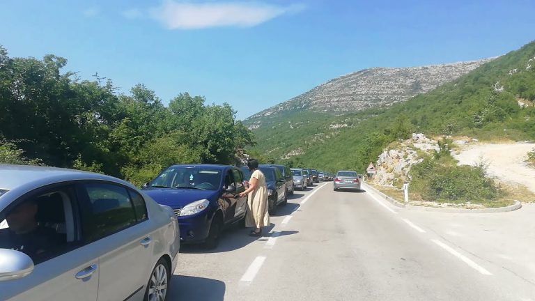 Građani BiH čekali nekoliko sati da uđu u Crnu Goru