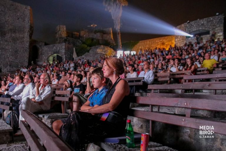 Na Filmskom festivalu u Herceg Novom upriličena svjetska premijera filma Pucnji u Marseju