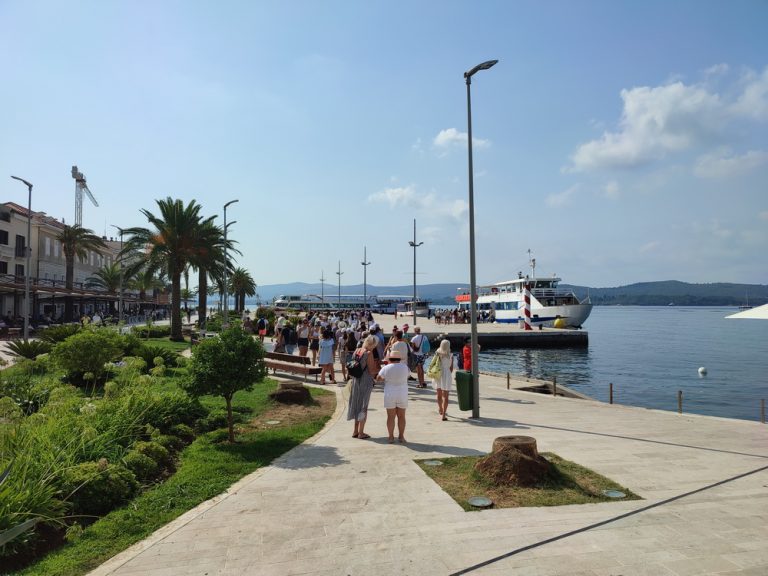 U Tivtu najviše odmaralo turista iz Srbije, prihod preko 510.000 eura