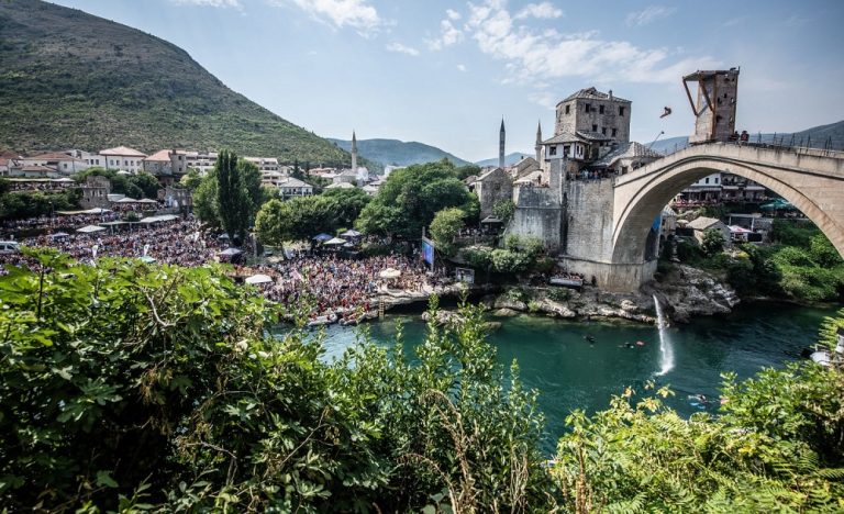 Mostar ugostio najbolje svjetske skakače: Spektakularni letovi sa Starog mosta