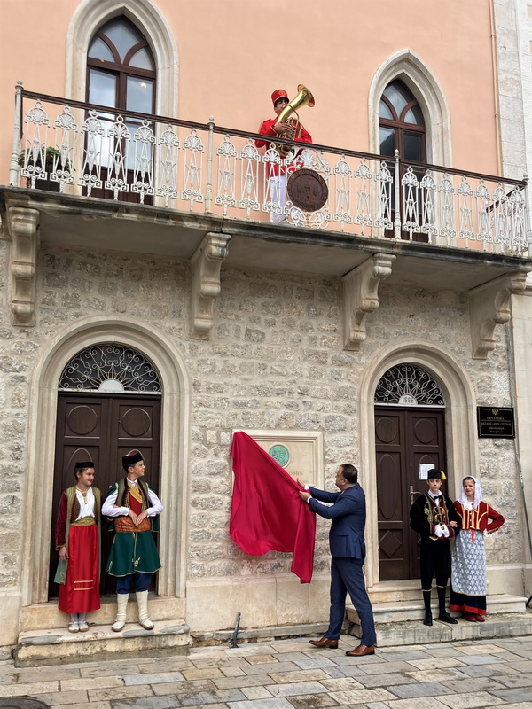 Otkrivena spomen ploča Jeftu Gojkoviću nekadašnjem načelniku Opštine Herceg-Novi