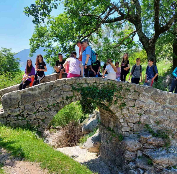 “Putevima predaka” mladima ukazali na značaj kulturne baštine Risna