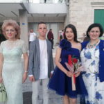 Lučonoše iz Radanovića sa direktorkom i razrednom