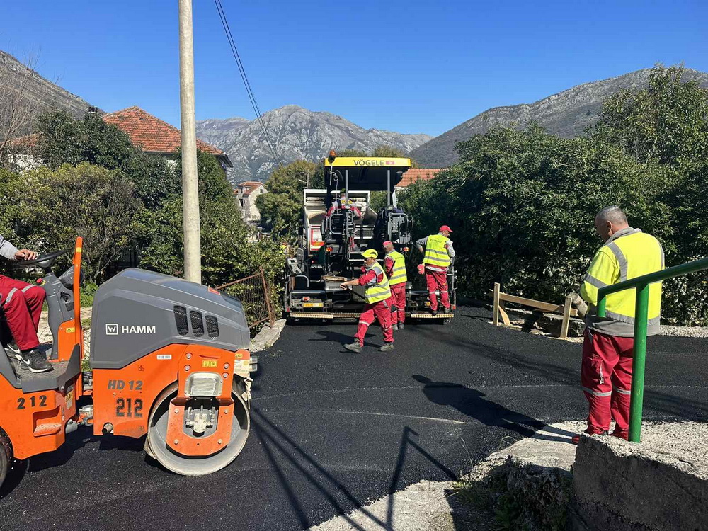 Novi asfalt za ulicu Svete Nedjelje u Kamenarima, sanirati će i ulicu ka crkvi Svete Ane u Gornjim Đurićima