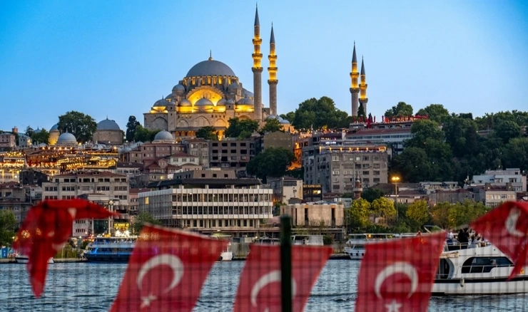 Istanbul spreman za povijesne pregovore Rusije i Ukrajine Istanbul spreman za povijesne pregovore Rusije i Ukrajine