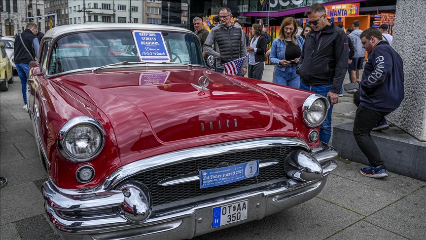 Međunarodni susreti: Oldtimeri iz regije i Evrope ukrasili ulice Sarajeva Međunarodni susreti: Oldtimeri iz regije i Evrope ukrasili ulice Sarajeva