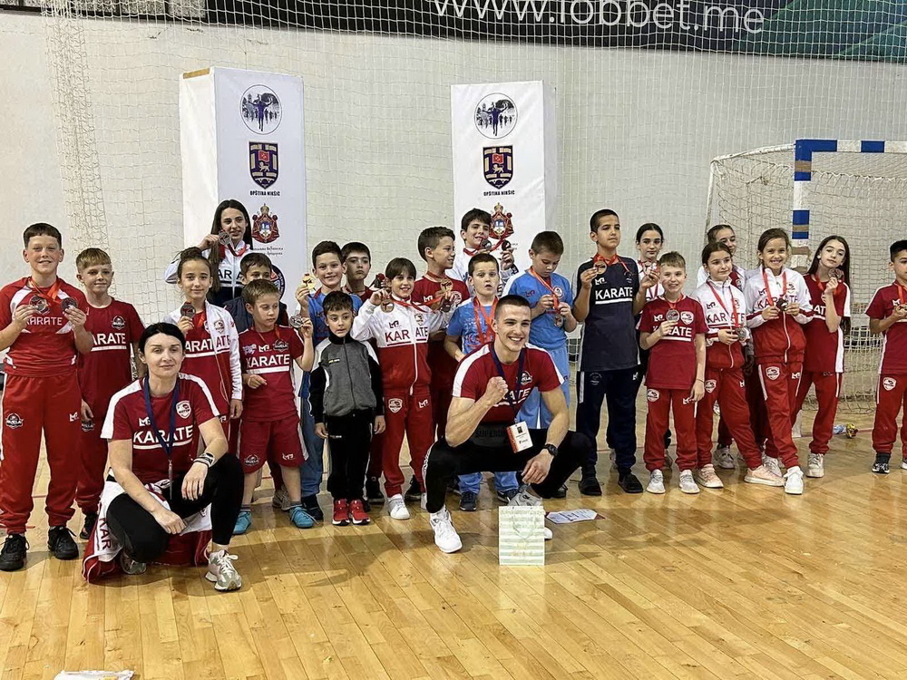 Trofej Nikšića – mladi karatisti iz Boke se vratili kući sa 31 medaljom Trofej Nikšića – mladi karatisti iz Boke se vratili kući sa 31 medaljom