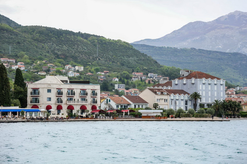 Reagovanje – Opština Tivat – “Građani Tivta, plaže nisu „vraćene“… Reagovanje – Opština Tivat – “Građani Tivta, plaže nisu „vraćene“…