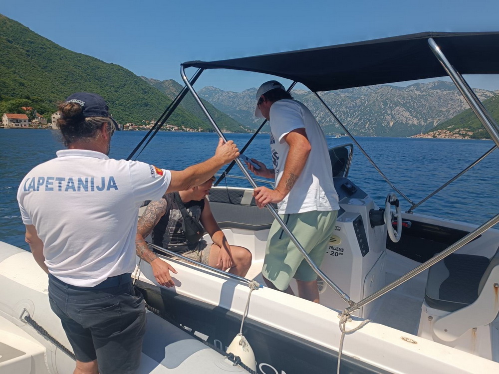 Kontrolisana 32 plovna objekta, izdato 12 prekršajnih naloga Kontrolisana 32 plovna objekta, izdato 12 prekršajnih naloga