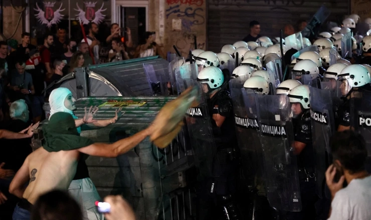 Beograd – Incidenti nakon proglašenja kraja studentskog protesta Beograd – Incidenti nakon proglašenja kraja studentskog protesta