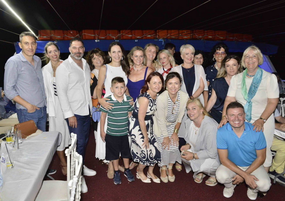 Na sedmom donatorskom krstarenju “Rotary Boka Cruise” prikupili 7.000 eura Na sedmom donatorskom krstarenju “Rotary Boka Cruise” prikupili 7.000 eura