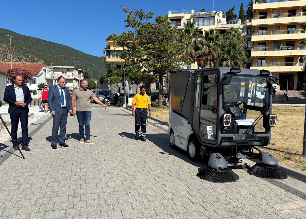 Za čistiji Herceg Novi – nova električna čistilica za šetalište Za čistiji Herceg Novi – nova električna čistilica za šetalište