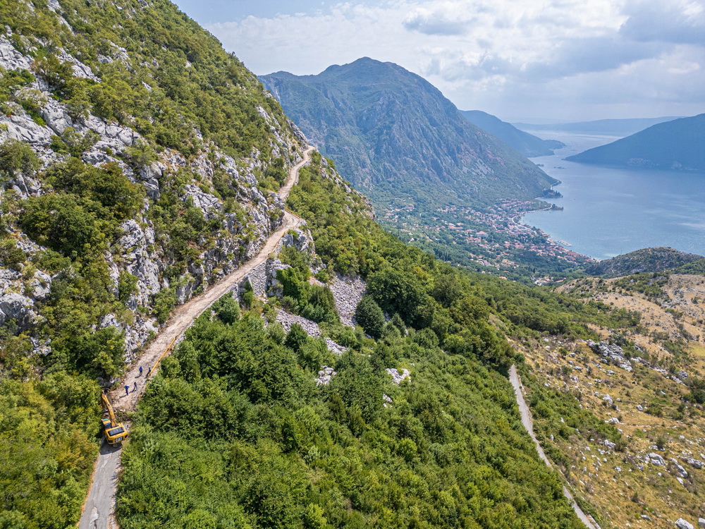 Rekonstrukcija puta Risan – Ledenice: unapređenje infrastrukture u službi mještana i razvoja turizma Rekonstrukcija puta Risan – Ledenice: unapređenje infrastrukture u službi mještana i razvoja turizma