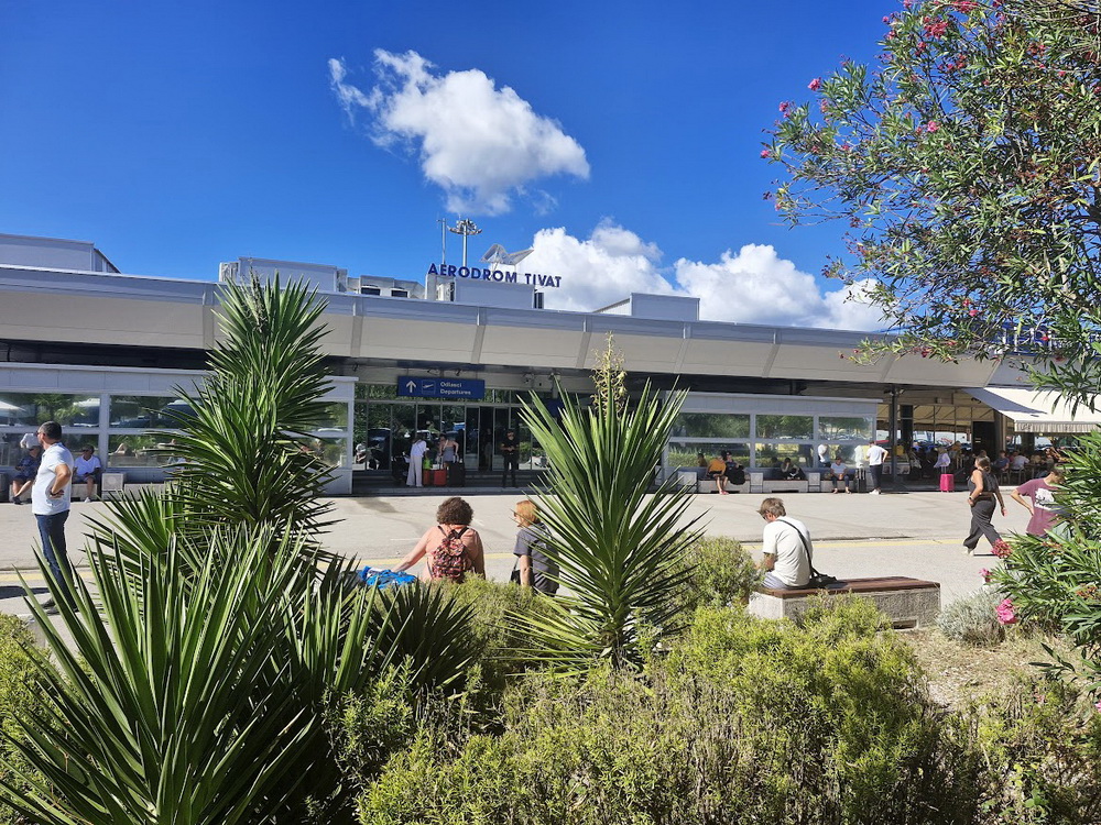 Sindikati Aerodroma CG: Ne treba nam koncesionar koji će se bogatiti u Crnoj Gori, već… Sindikati Aerodroma CG: Ne treba nam koncesionar koji će se bogatiti u Crnoj Gori, već…